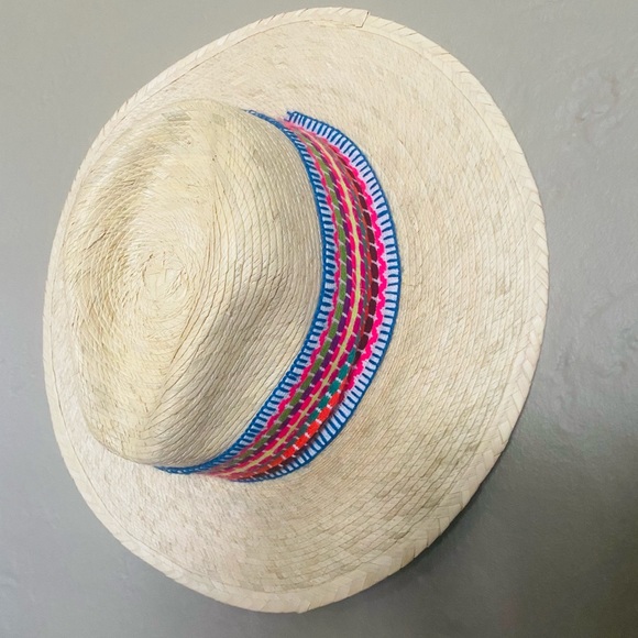 Straw hat - Picture 4 of 5